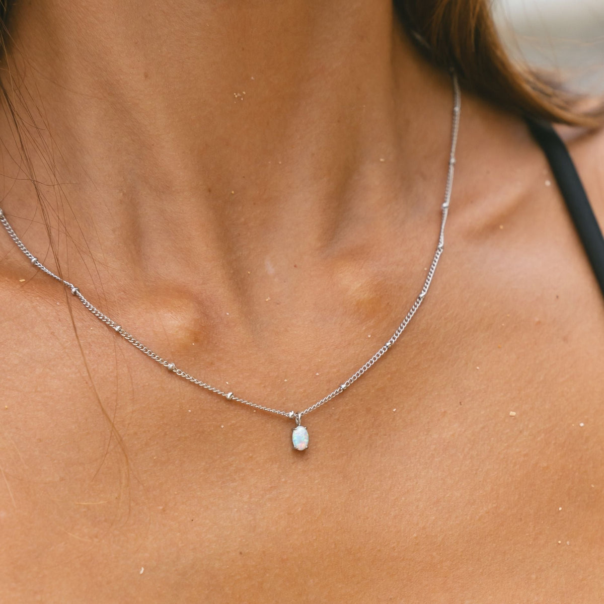 Collar de ópalo